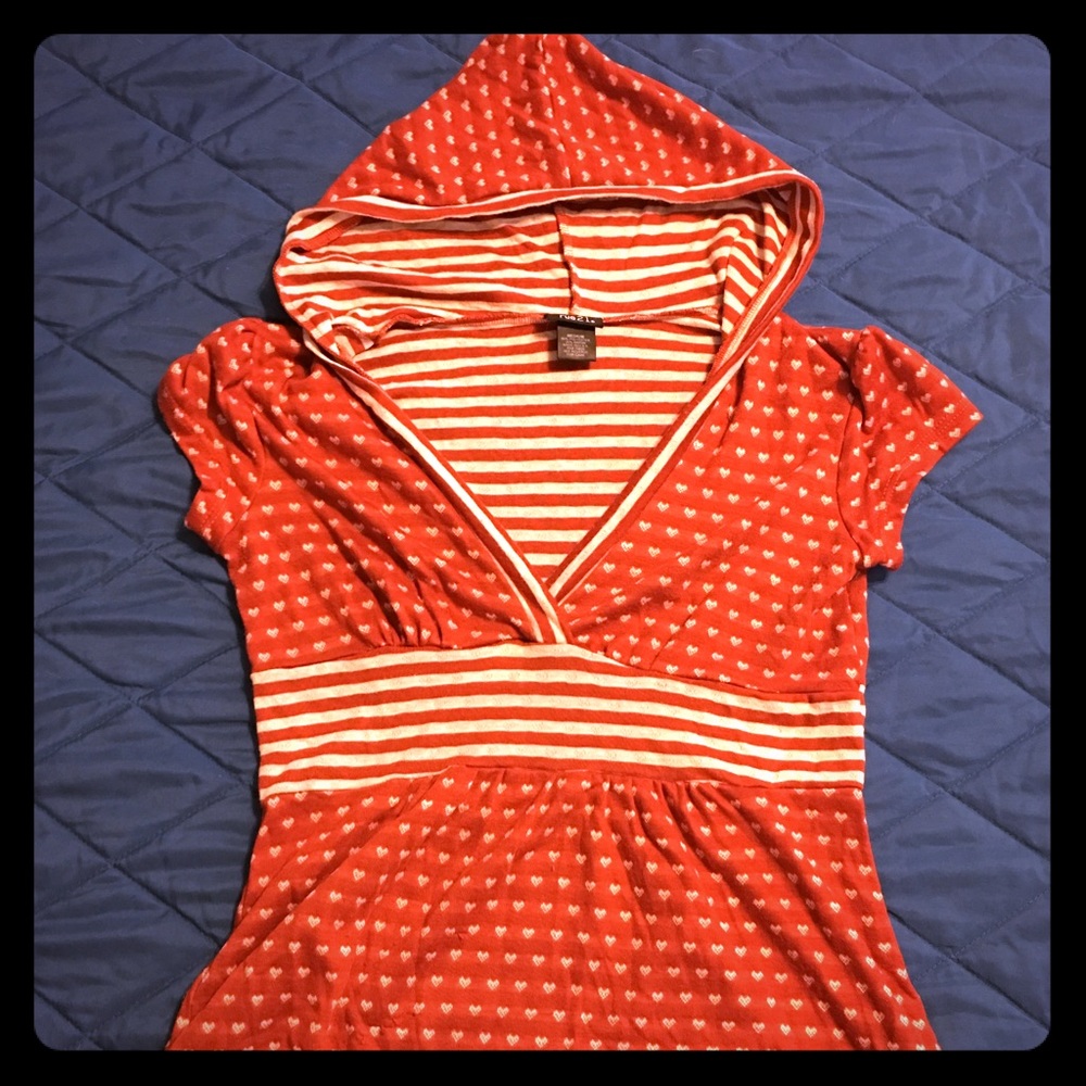 Burnt orange white hearts rue 21 shirt size medium